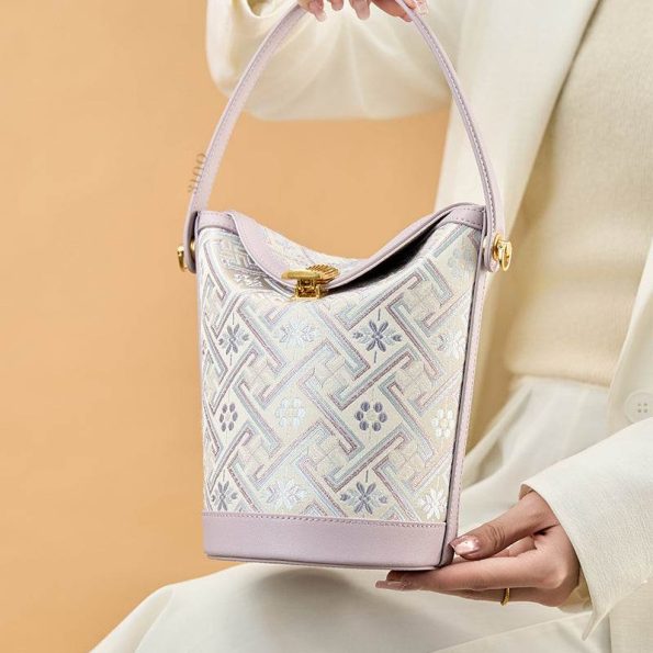 Tote bag - Image 3